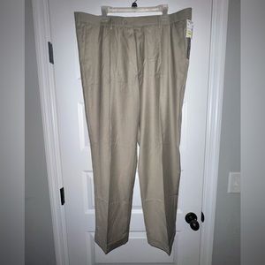 NWT Savane Platinum 42x30 Soft Touch Pleated Pants Beige Brown 81 Poly 19 Rayon